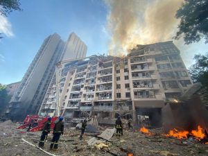 Недільний ранок для киян видався неспокійним, а для когось – фатальним. Війна триває! 